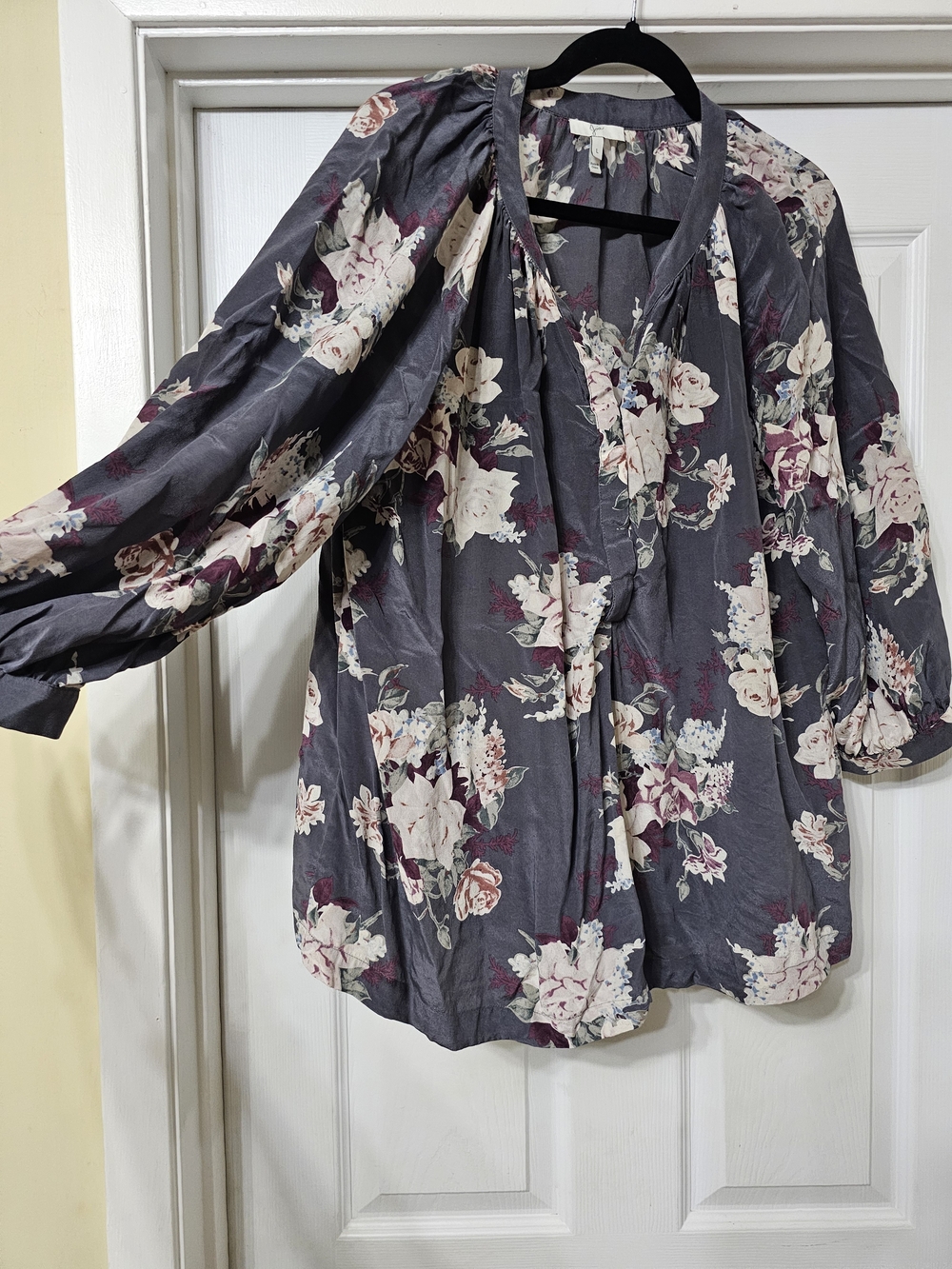 100% Silk Joie Gray Floral Peasant Blouse with Cream & Pink Flowers